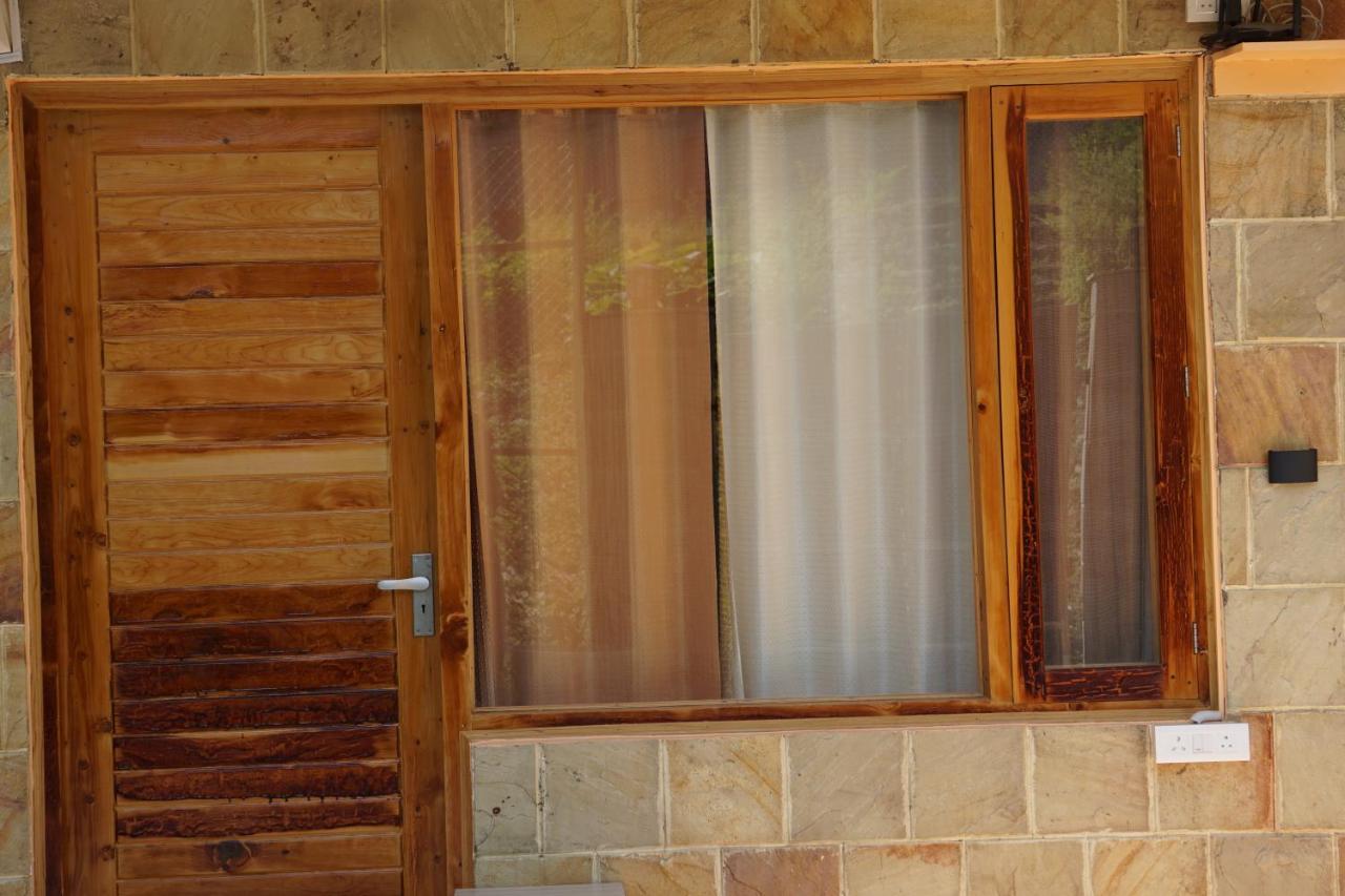 Abhayam Ashram Hotel Risikés Kültér fotó